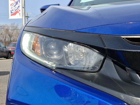 Used 2019 Honda Civic EX image 9