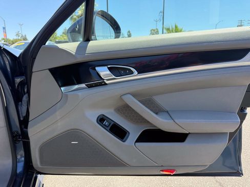 Used 2013 Porsche Panamera RWD image 14