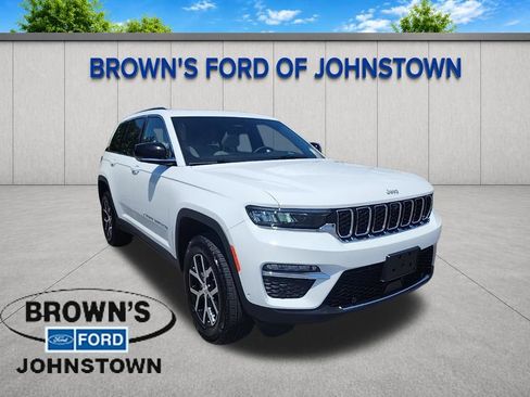 Used 2024 Jeep Grand Cherokee Limited w/ Luxury Tech Group II AWD/4WD image 1