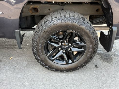 Used 2023 Chevrolet Silverado 1500 LT Trail Boss AWD/4WD image 10