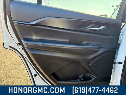 Used 2023 Jeep Grand Cherokee L Laredo image 17