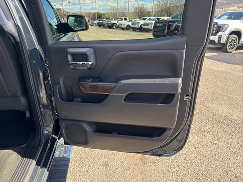 Used 2018 GMC Sierra 1500 SLT image 16