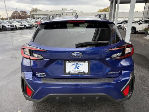 Used 2025 Subaru Crosstrek 2.0i Premium image 4