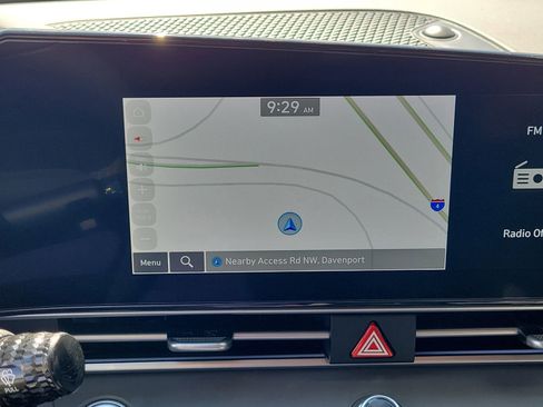 Used 2025 Hyundai Elantra SEL FWD image 22
