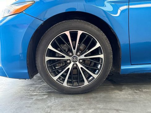 Used 2019 Toyota Camry SE FWD image 31
