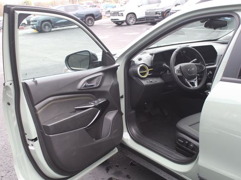 New 2026 Chevrolet Trax ACTIV image 8