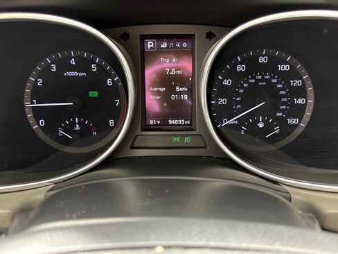 Used 2018 Hyundai Santa Fe Sport FWD image 15