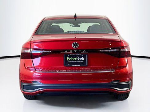 Used 2025 Volkswagen Jetta Sport FWD image 7