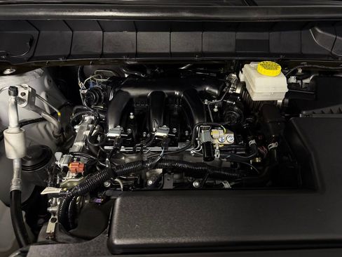 Used 2025 Nissan Pathfinder Platinum w/ Cargo Package image 31