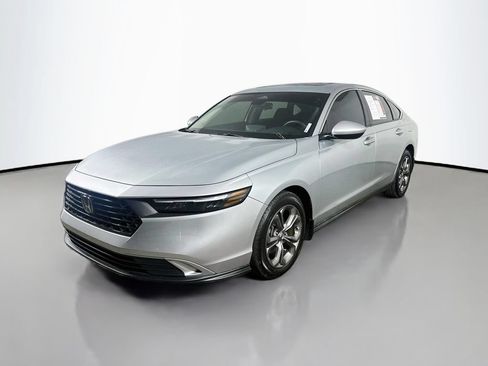Used 2024 Honda Accord EX image 3