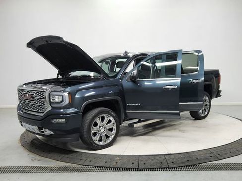 Used 2018 GMC Sierra 1500 Denali w/ Denali Ultimate Package AWD/4WD image 11