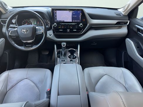 Used 2020 Toyota Highlander Limited AWD/4WD image 35