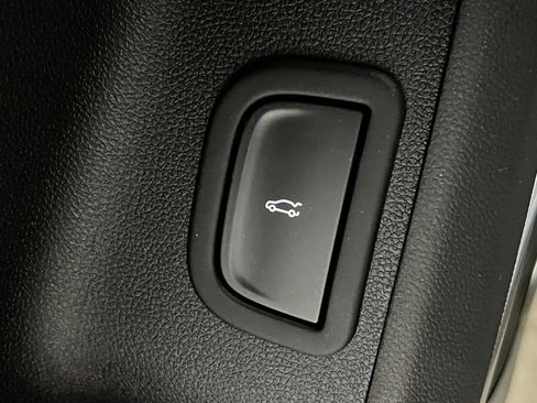 New 2026 Chevrolet Traverse RS w/ LPO, Floor Liner Package FWD image 15