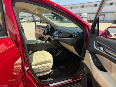 Used 2020 Buick Enclave Essence w/ Sound and Sites Package FWD image 25
