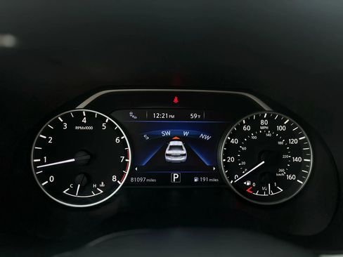 Used 2016 Nissan Maxima Platinum w/ Interior Lighting Package image 23