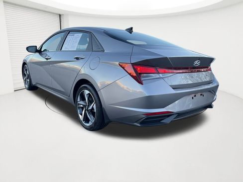 Certified 2023 Hyundai Elantra SEL w/ Convenience Package image 3