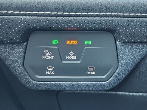 New 2026 Volkswagen Atlas SE image 12