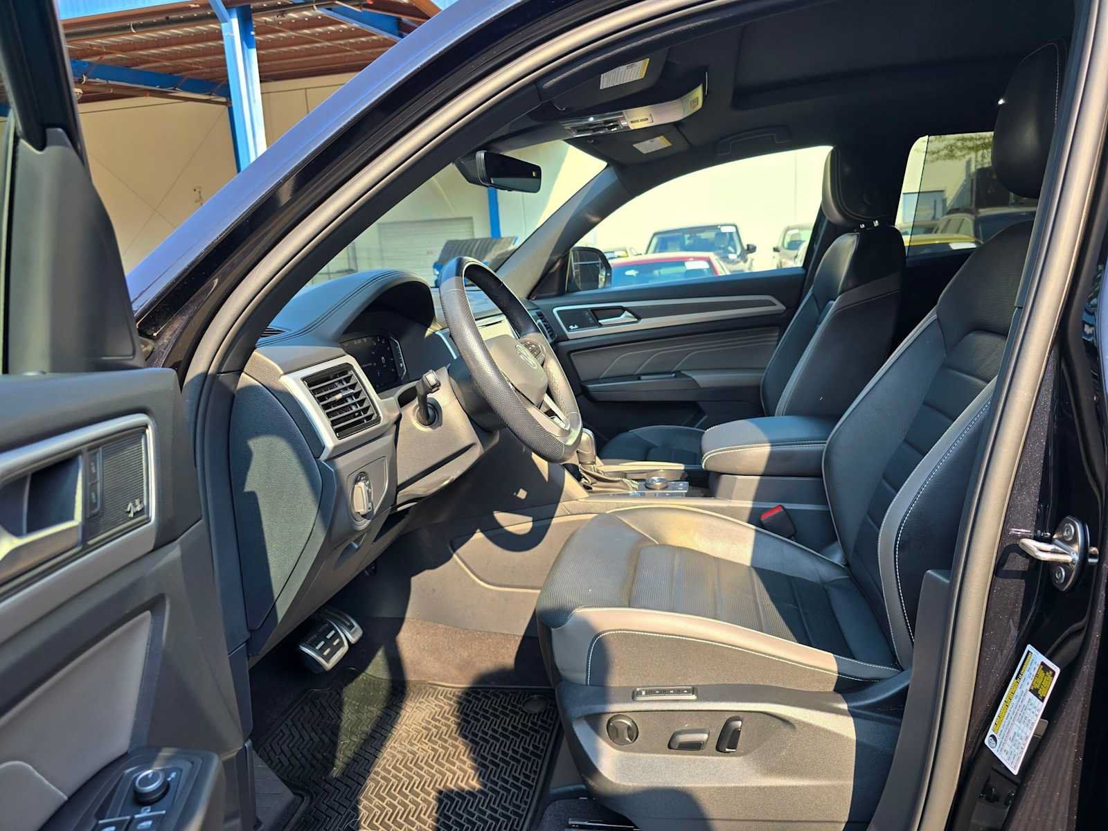 Used 2023 Volkswagen Atlas Cross Sport SEL Premium R-Line AWD/4WD image 20