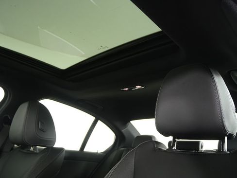 Used 2025 BMW 330i Sedan image 11