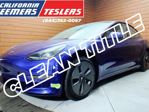 Used 2023 Tesla Model 3 Standard Range image 1