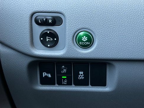 Used 2019 Honda Pilot Touring image 34