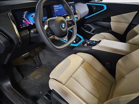 Used 2025 BMW X3 xDrive30i image 9