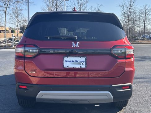 Used 2025 Honda Pilot EX-L image 29