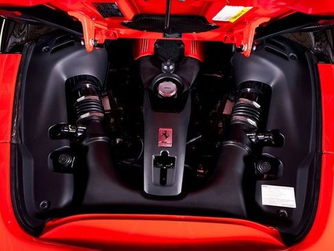Used 2019 Ferrari 488 Spider image 9