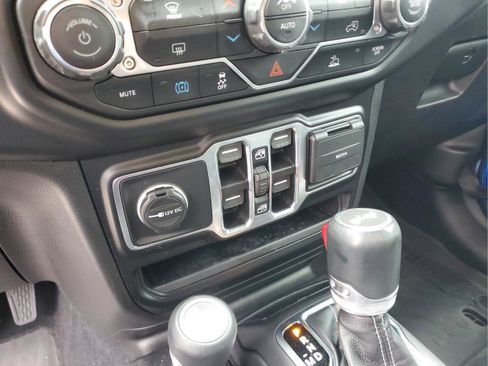 Used 2021 Jeep Wrangler Unlimited Sahara image 17