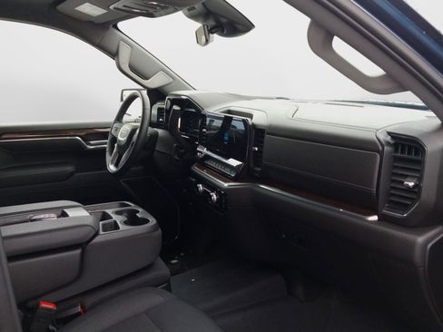 Used 2023 GMC Sierra 1500 SLE image 12