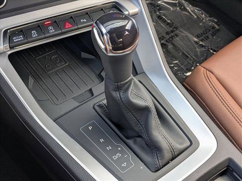 Certified 2025 Audi Q3 2.0T Premium Plus w/ Premium Plus Package image 12