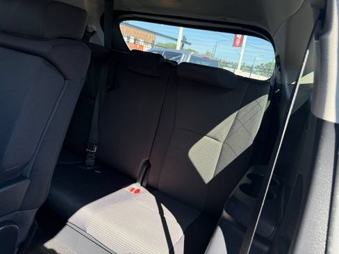 Used 2020 Toyota Highlander LE AWD/4WD image 28