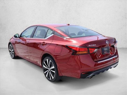 Used 2022 Nissan Altima 2.5 SR AWD/4WD image 8
