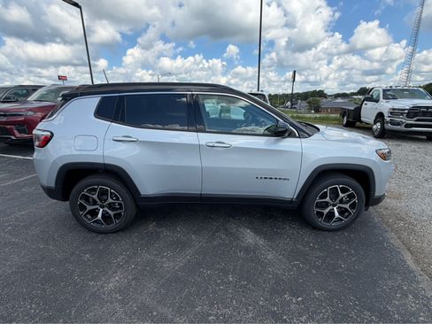 New 2026 Jeep Compass Limited w/ Sun, Sound & Navigation Group AWD/4WD image 5