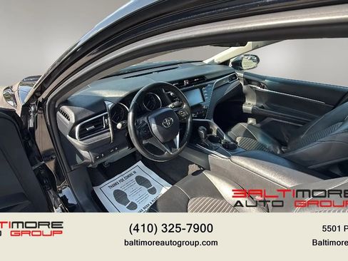 Used 2018 Toyota Camry SE FWD image 9