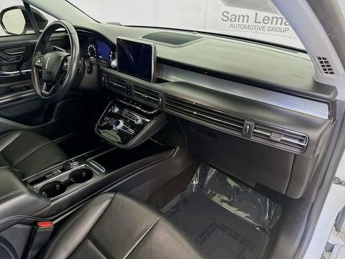Used 2022 Lincoln Corsair AWD w/ Premium Package image 29