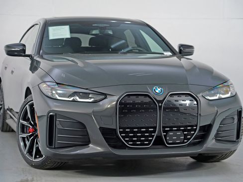 Used 2023 BMW i4 eDrive40 w/ M Sport Package image 4
