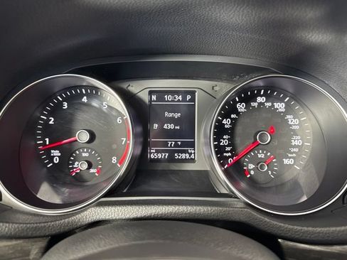 Used 2016 Volkswagen Passat 1.8T SE FWD image 17