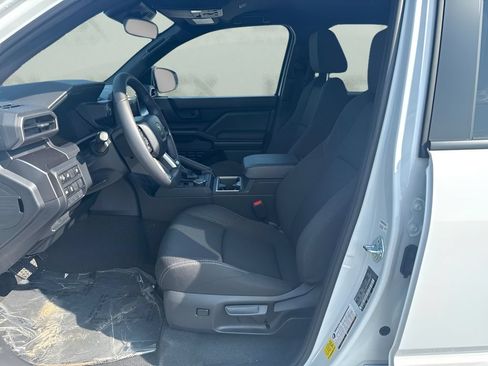 Used 2026 Toyota 4Runner SR5 RWD image 9