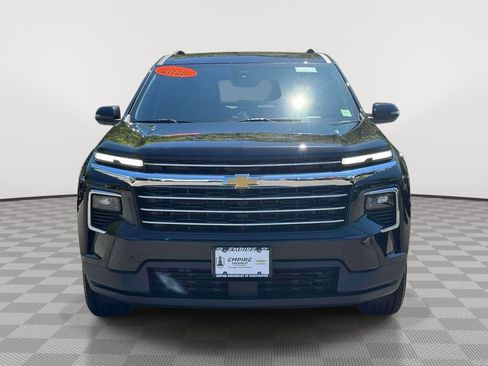 Used 2026 Chevrolet Traverse LT AWD/4WD image 2