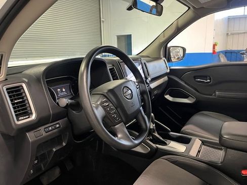 Used 2024 Nissan Frontier SV RWD image 23
