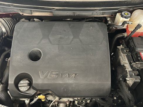 Used 2019 Chevrolet Traverse LT AWD/4WD image 27