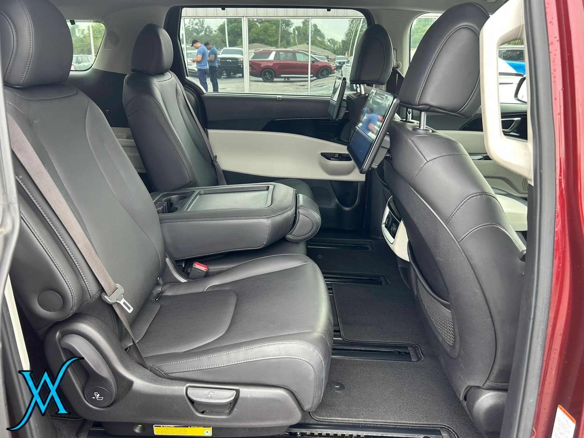 Used 2022 Kia Carnival SX FWD image 18