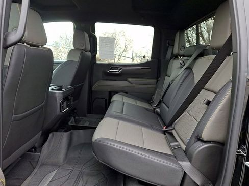 Used 2024 Chevrolet Silverado 1500 ZR2 w/ Technology Package image 10