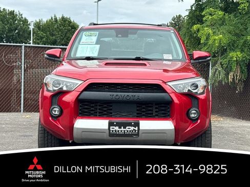 Used 2021 Toyota 4Runner TRD Off-Road Premium w/ Moonroof Package AWD/4WD image 12