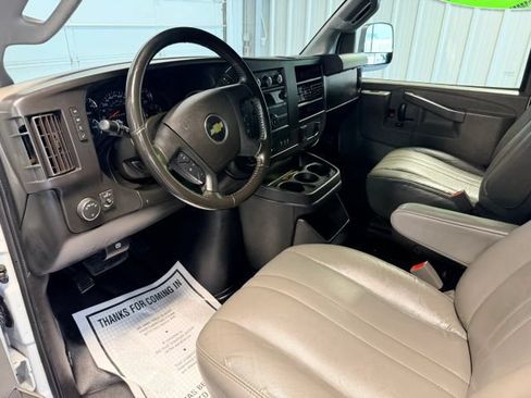 Used 2020 Chevrolet Express 3500 Extended w/ Driver Convenience Package RWD image 7