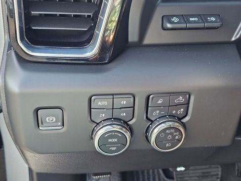 Used 2025 GMC Sierra 1500 Denali Ultimate AWD/4WD image 37