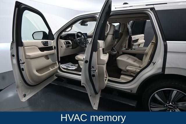 Used 2019 Lincoln Navigator Reserve w/ Cargo Package AWD/4WD image 15