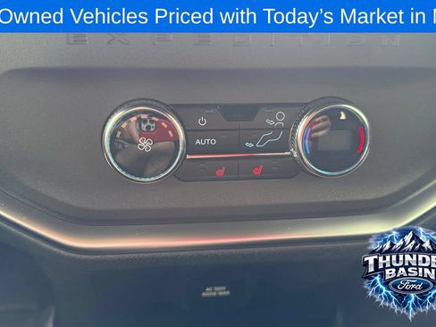 Used 2025 Ford Expedition Max Platinum w/ Stealth Performance Package AWD/4WD image 17