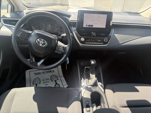 Used 2025 Toyota Corolla LE FWD image 15